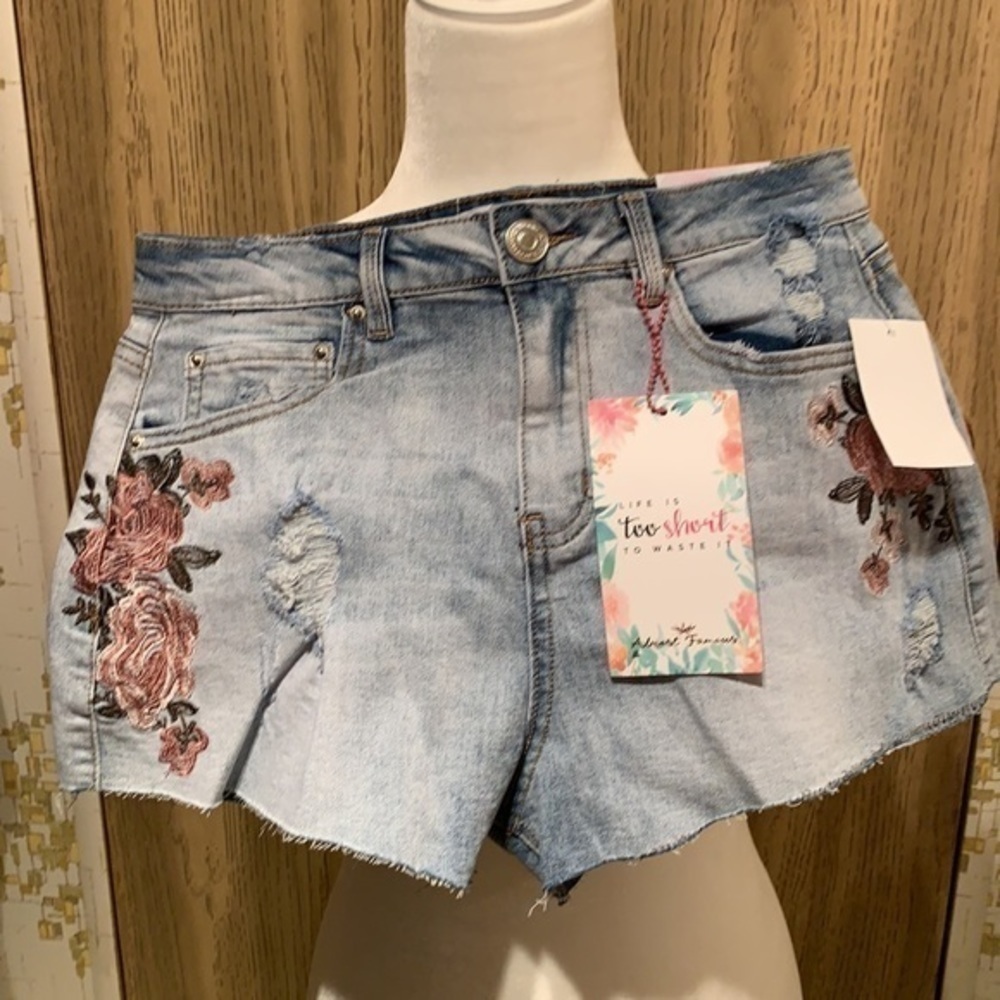 ALMOST FAMOUS, HIGH RISE SHORTS - Picture 2 of 10